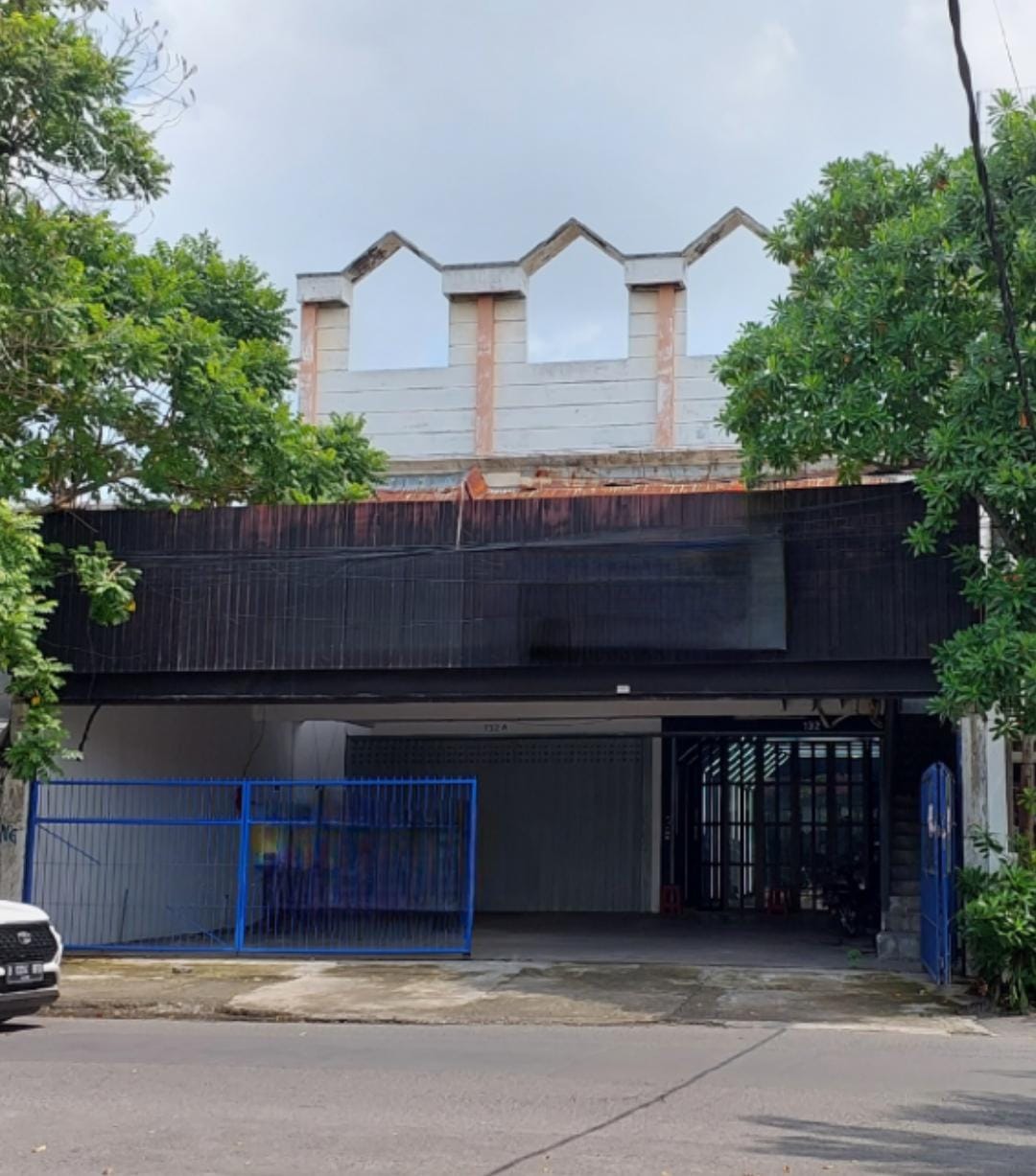 Disewakan Ruko Kawasan Ramai Kupan Jaya Surabaya Barat - Image 1