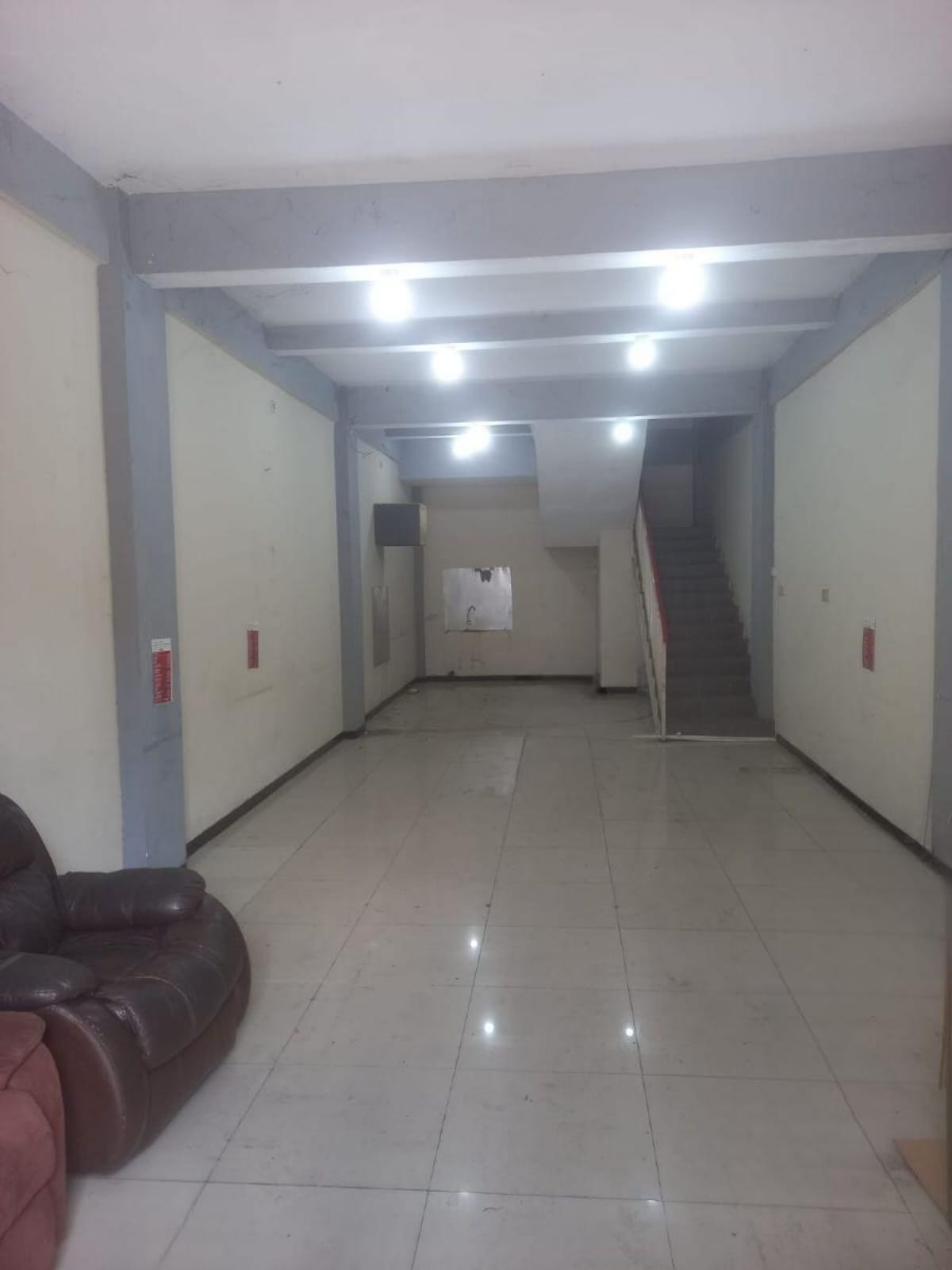 Disewakan Ruko Lokasi Strategis Raya Menganti Surabaya Barat - Thumbnail 2