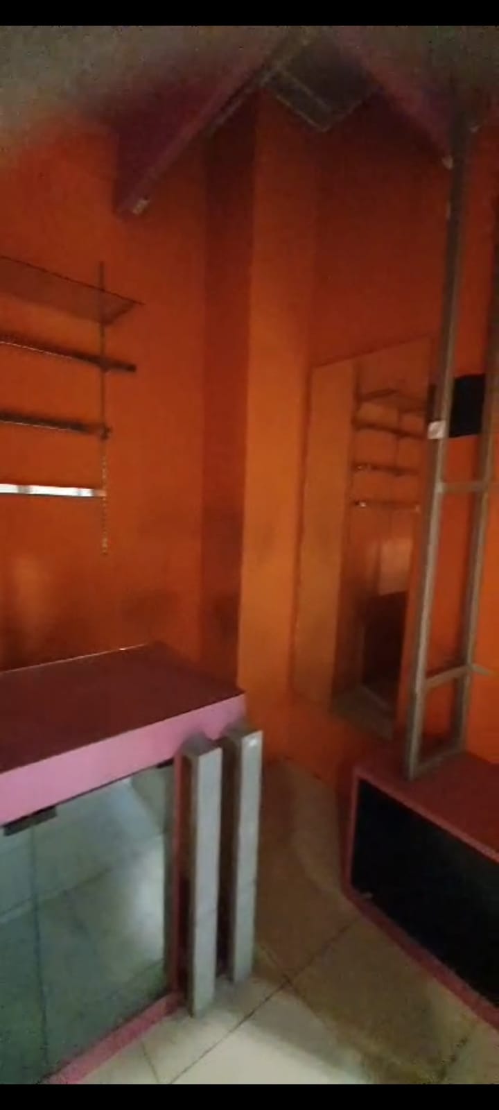 Dijual Stand Mall Cocok Untuk Usaha di Royal Plaza Surabaya Selatan - Thumbnail 3