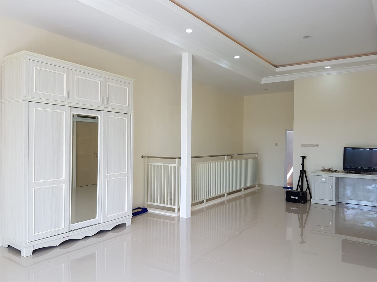 Dijual Rumah Mewah Bumi Antariksa Madiun - Thumbnail 4