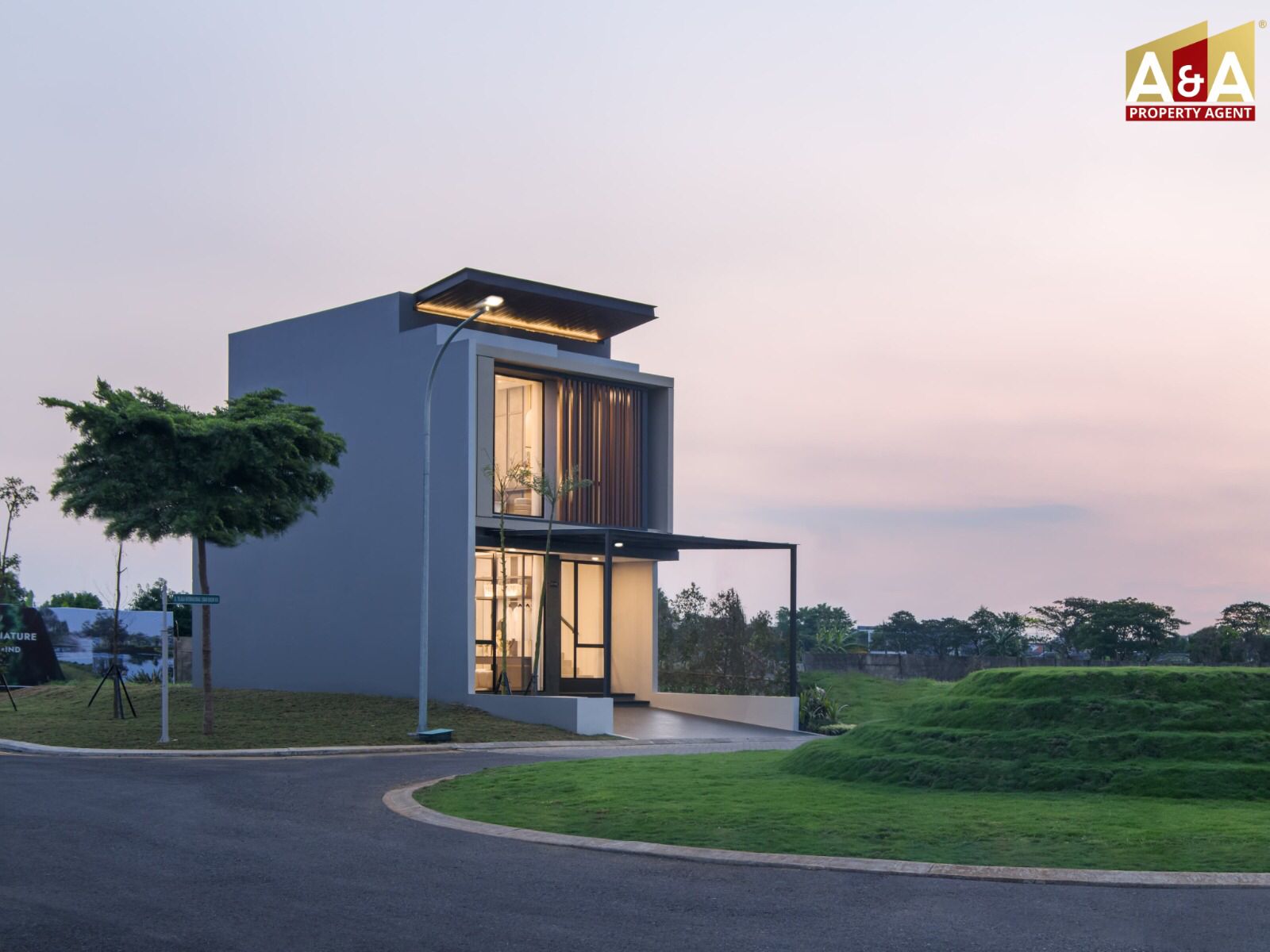 Dijual Rumah Wilayah Citraland The GreenLake Surabaya Barat - Image 1