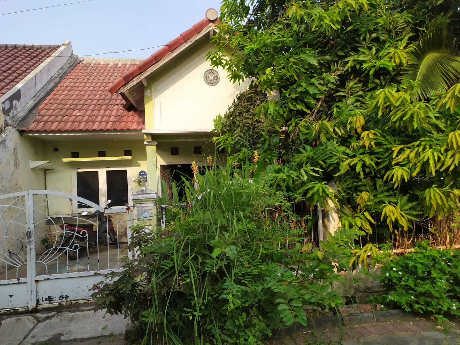 DIJUAL RUMAH LOKASI SURABAYA TIMUR - Image 1