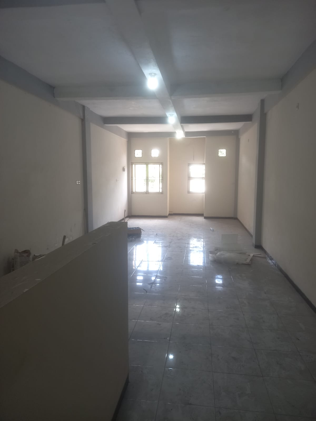 Disewakan Ruko Lokasi Strategis Raya Menganti Surabaya Barat - Thumbnail 2