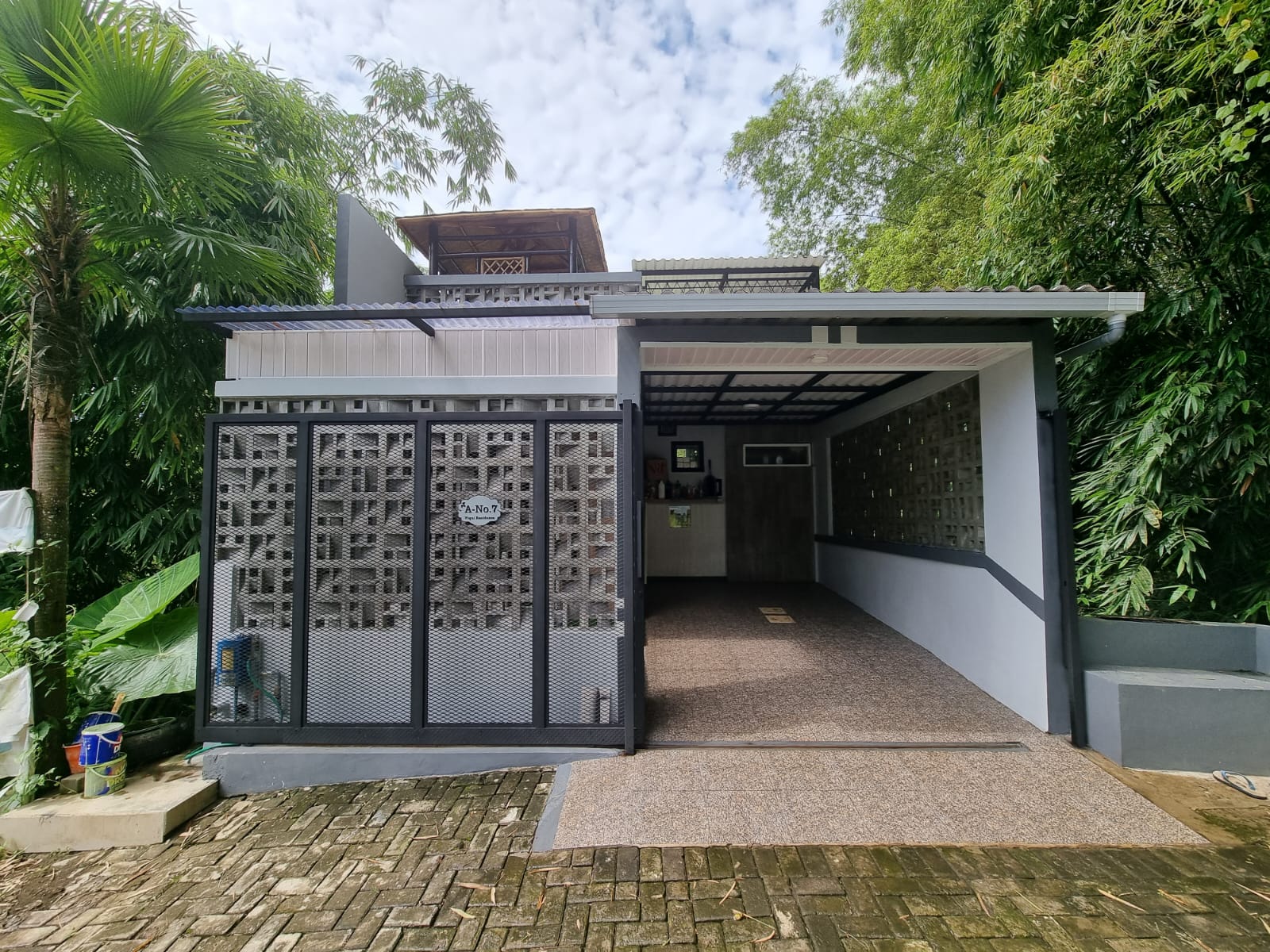 DIJUAL RUMAH LOKASI SUKUN MALANG - Image 1