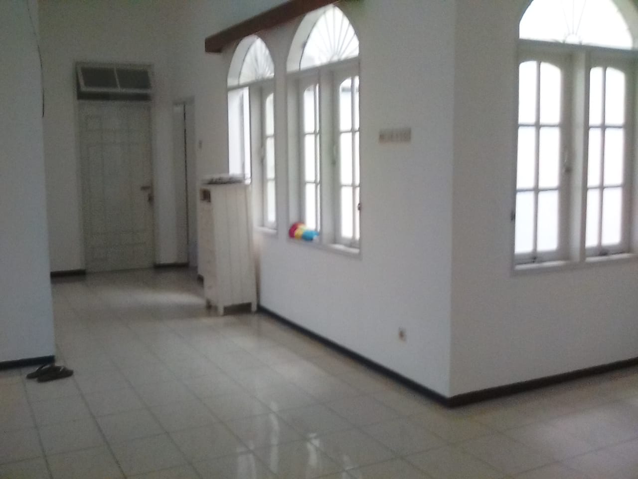Dijual/Disewakan Rumah Bagus Hook Kencana Sari Wilayah Surabaya Barat - Image 1