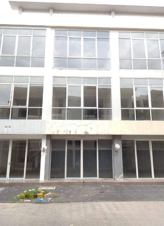 Dijual Ruko Strategis The Royal Crown Palace Jl.H Anwar Hamzah Surabaya Barat - Image 1