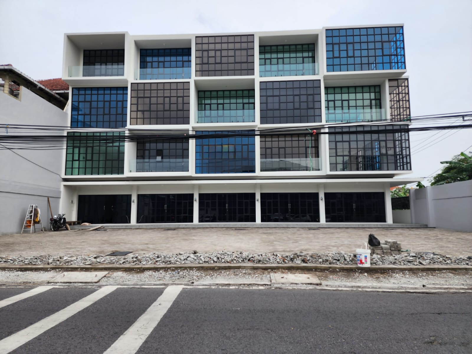 Dijual Ruko Raya Dinoyo Surabaya Pusat - Image 1