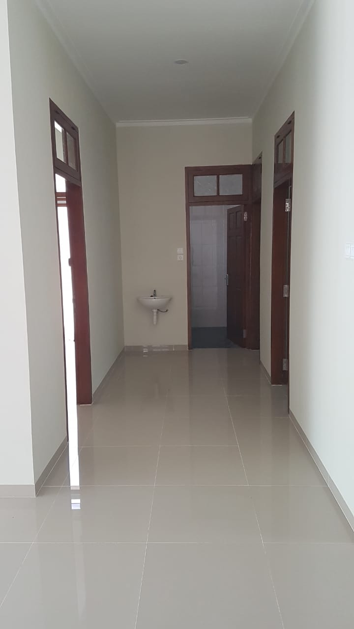 Dijual Rumah Bagus Layak Huni Wilayah Surabaya Barat - Thumbnail 2