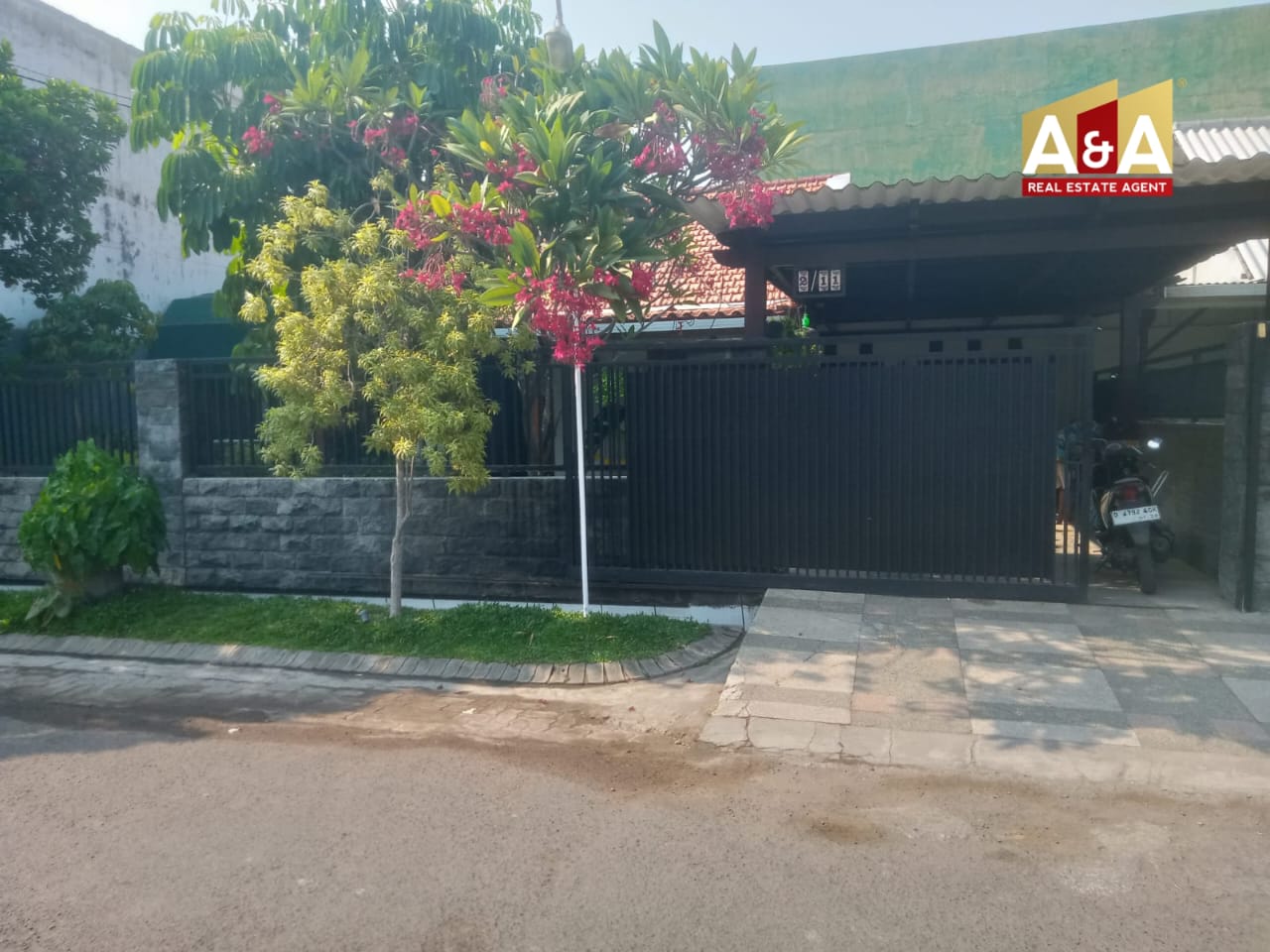 Dijual Rumah Wilayah Jalan Asem Surabaya Barat - Image 1