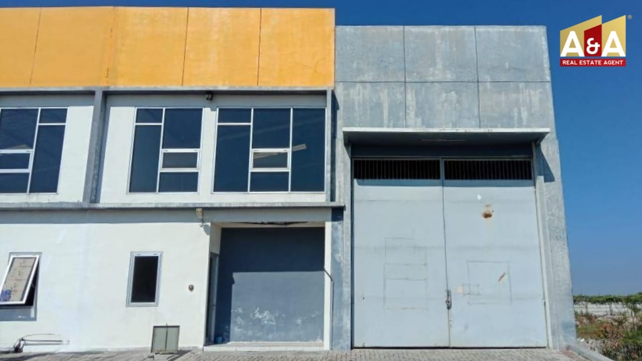Disewakan Gudang Dascoland Manyar Gresik - Image 1