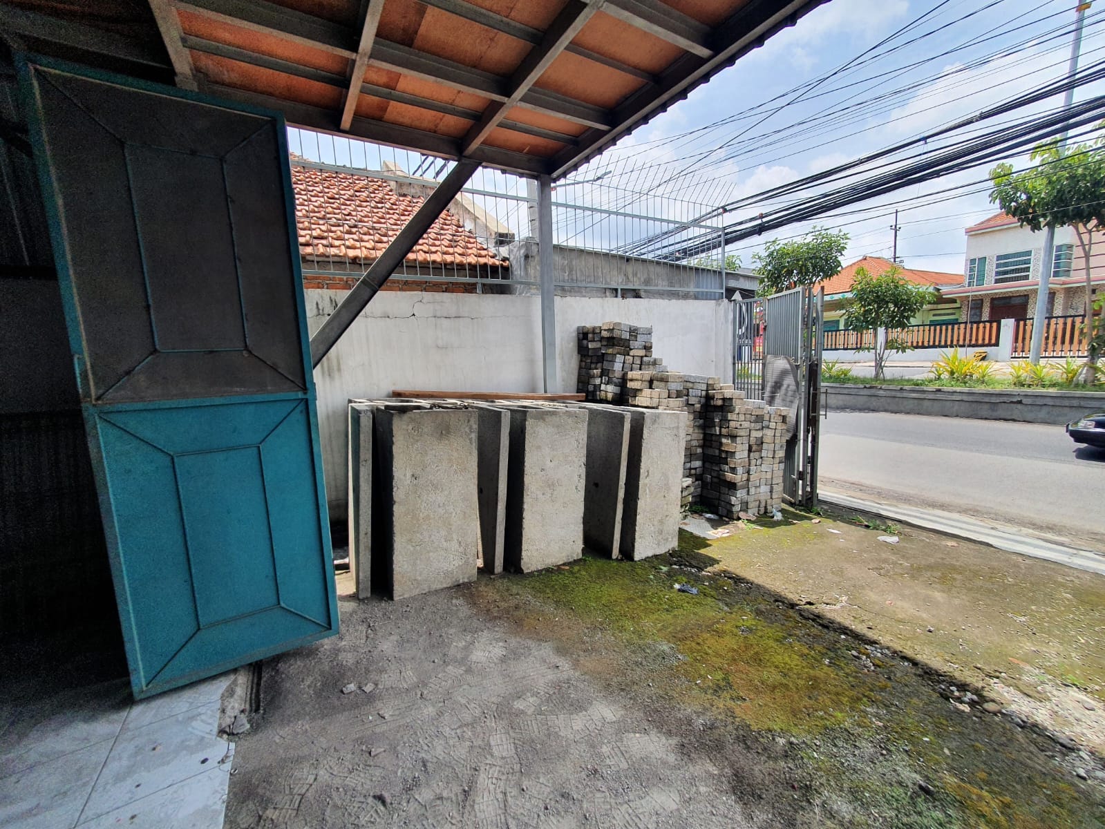 Dijual Ruko atau Workshop Lokasi Strategis di Raya Kandangan Surabaya Barat - Thumbnail 4