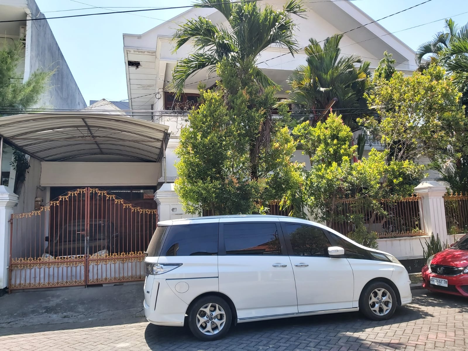 Dijual Rumah Sertifikat Hak Milik Dengan Lokasi Strategis Di Jl Manyar Kartika Surabaya - Thumbnail 3