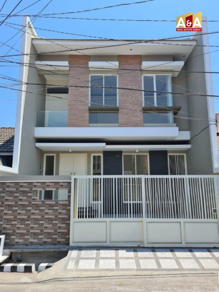 Dijual Rumah Di Lokasi Jl. Nginden Intan Timur Surabaya Timur - Image 1