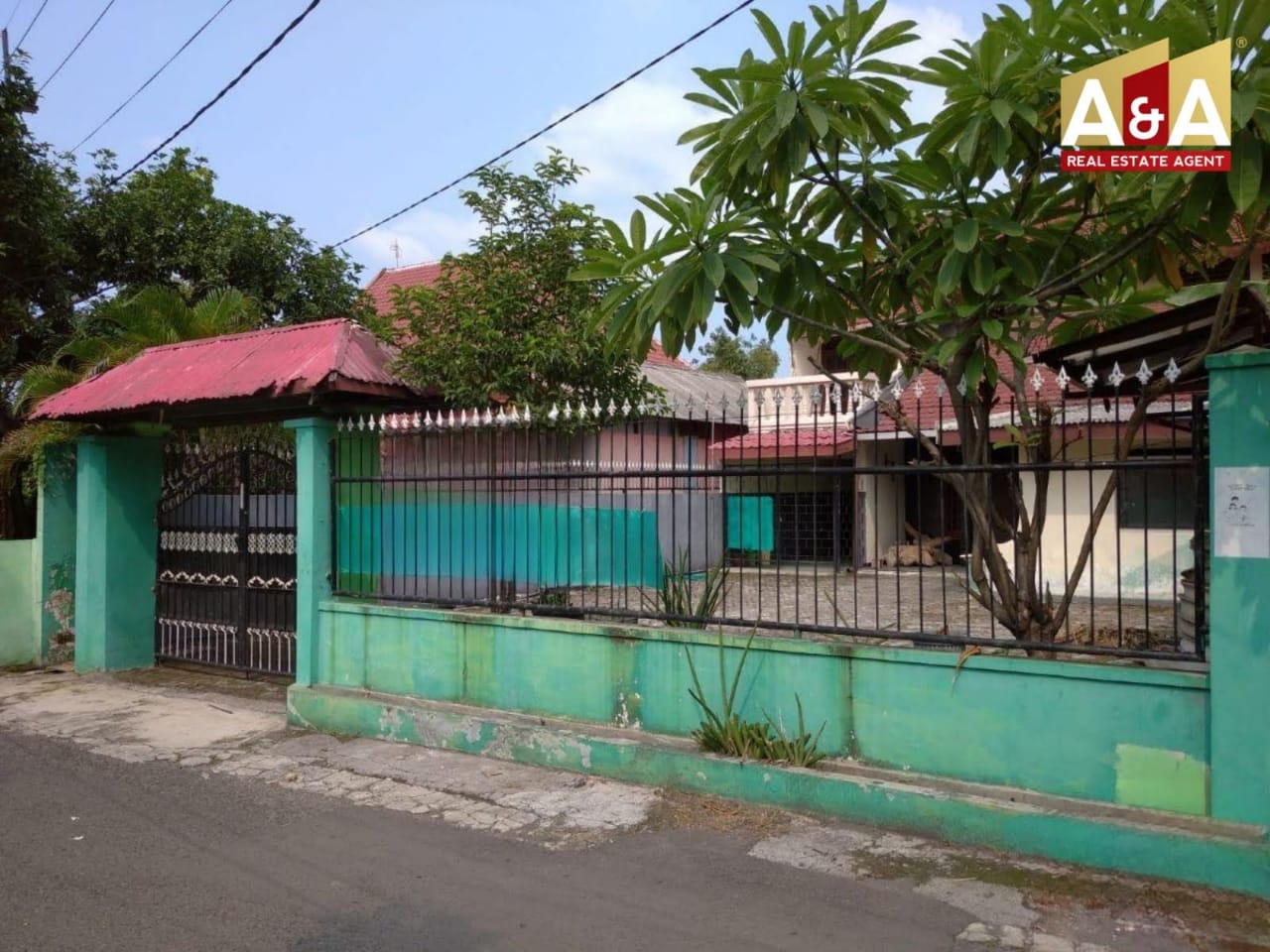 Dijual Rumah Strategis Menanggal Surabaya Selatan - Image 1