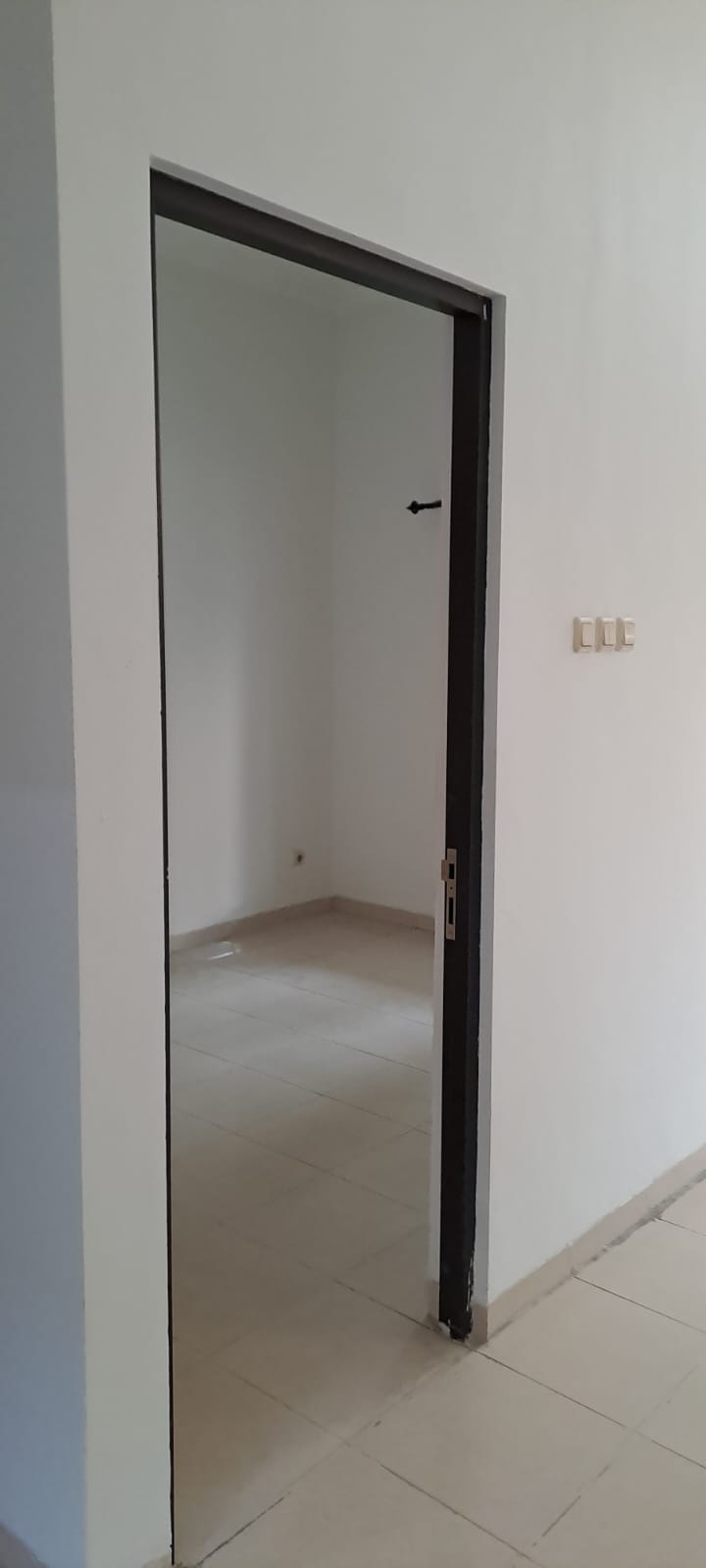 Dijual Rumah Minimalis dan Strategis di Taman Puspa Raya Surabaya Barat - Thumbnail 4