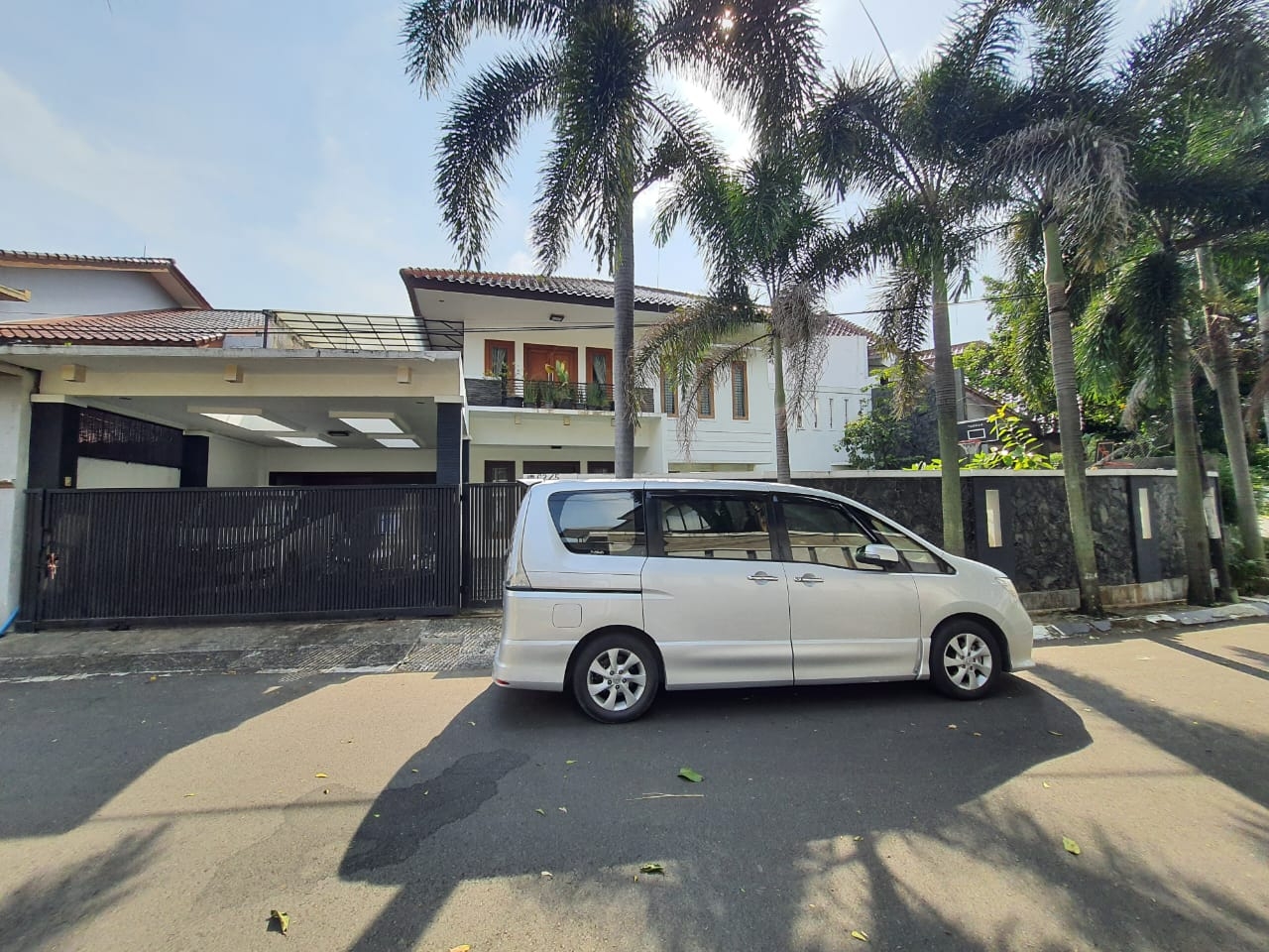 Dijual Rumah di Jakarta Selatan - Image 1
