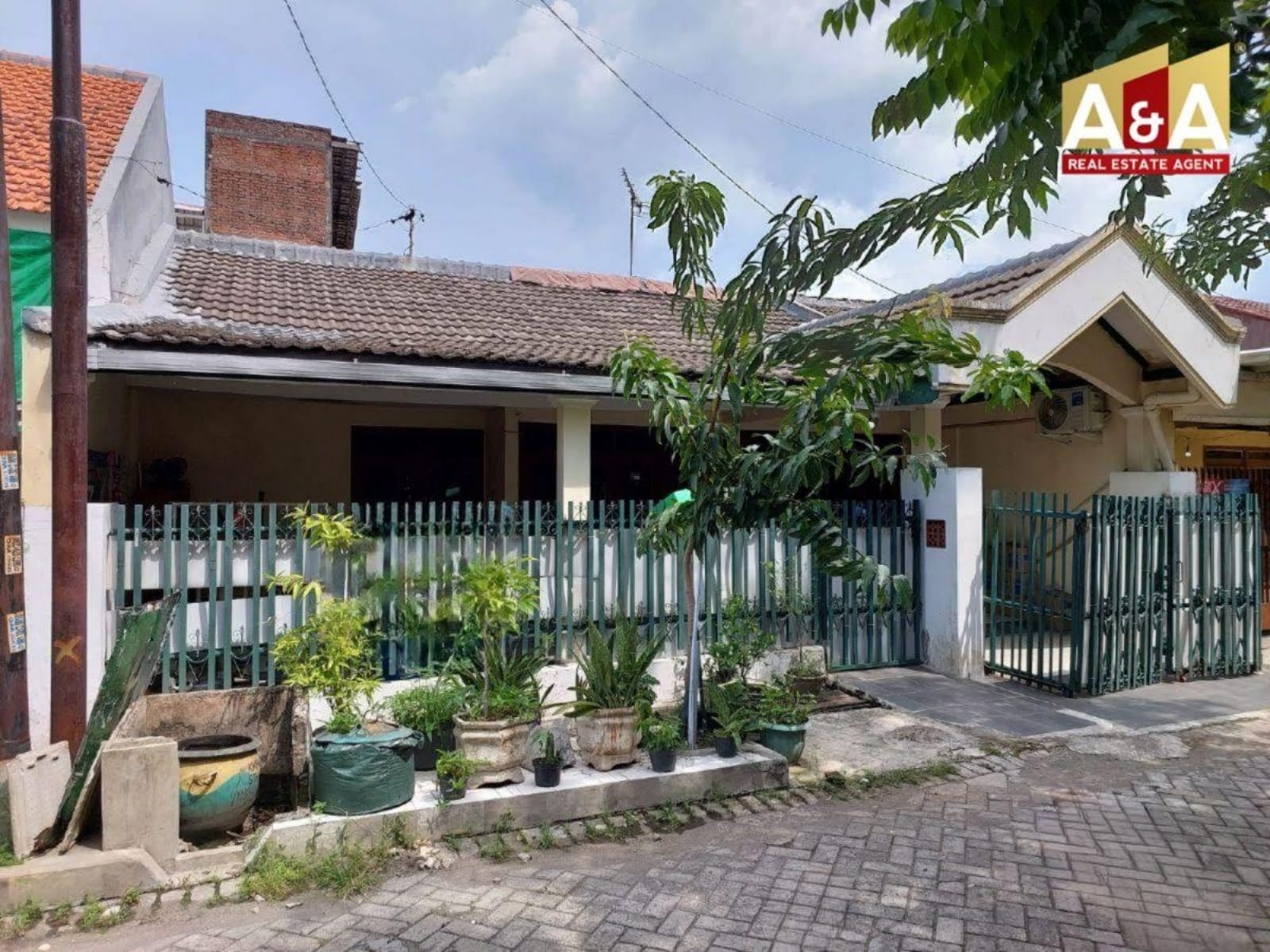 Dijual Rumah Lokasi Strategis Rungkut Barata Surabaya Timur - Image 1