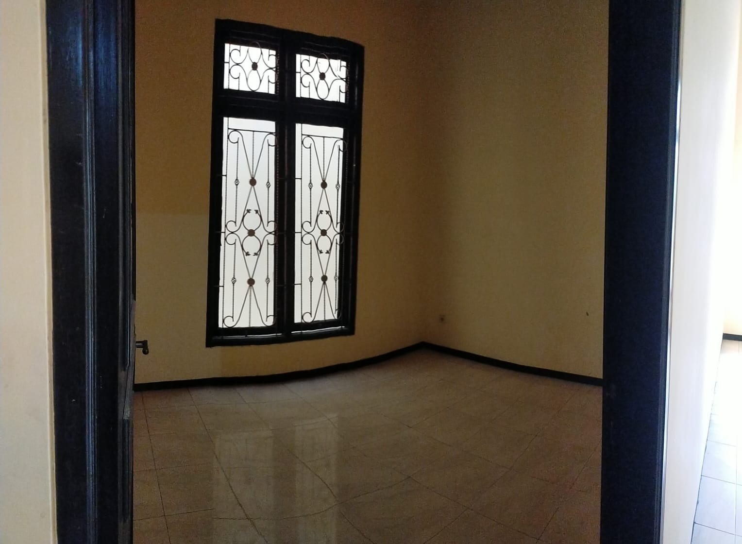 Dijual/Disewakan Rumah Bagus Palm Spring Regency Wilayah Surabaya Selatan - Thumbnail 2