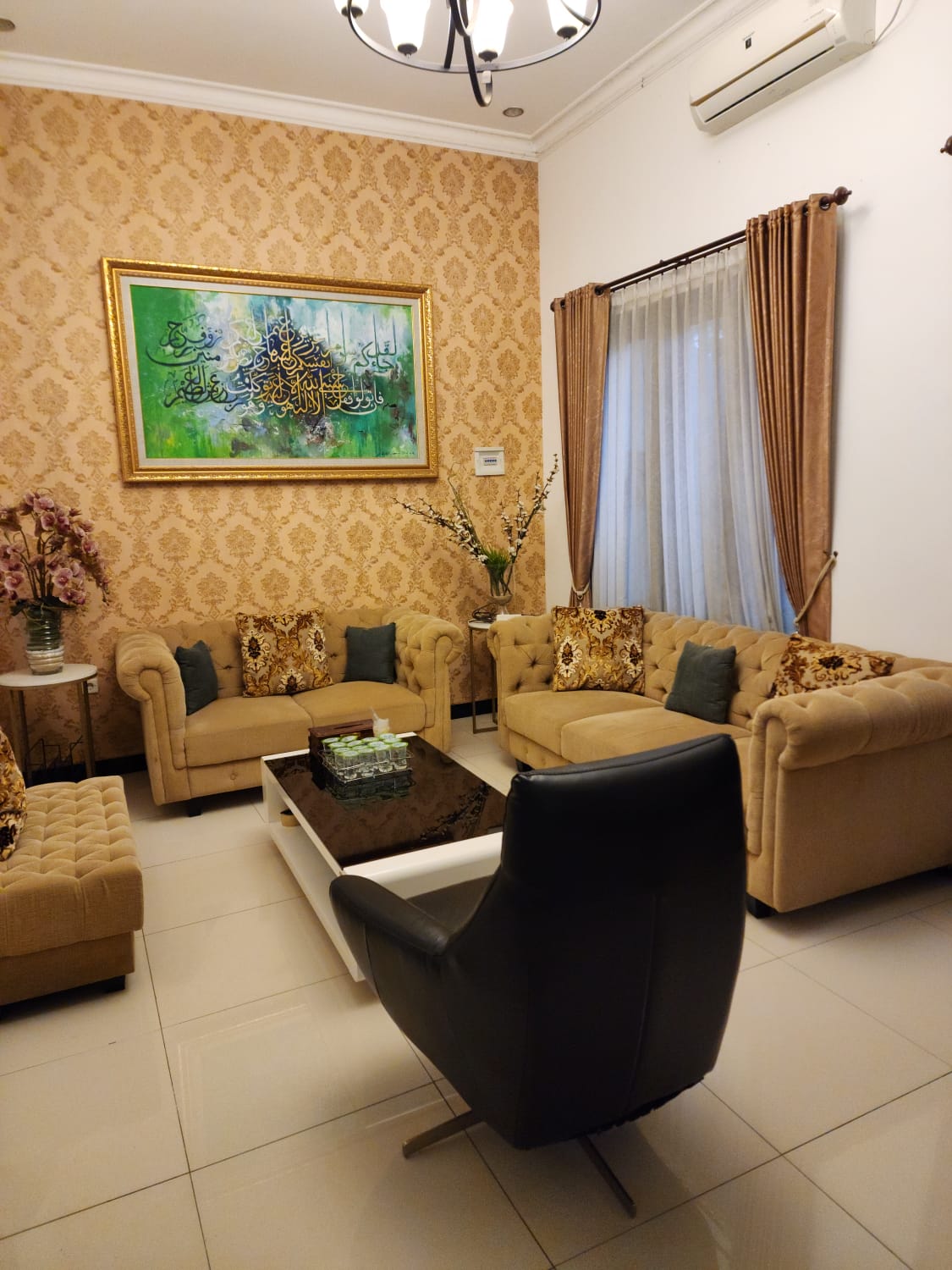 Dijual Rumah Mewah Royal Ketintang Regency Wilayah Surabaya Selatan - Image 1