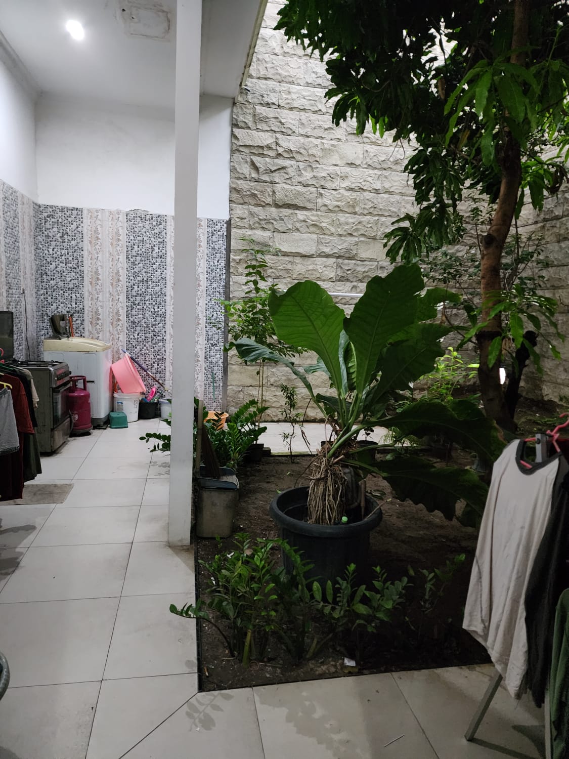 Dijual Rumah Mewah Royal Ketintang Regency Wilayah Surabaya Selatan - Thumbnail 2