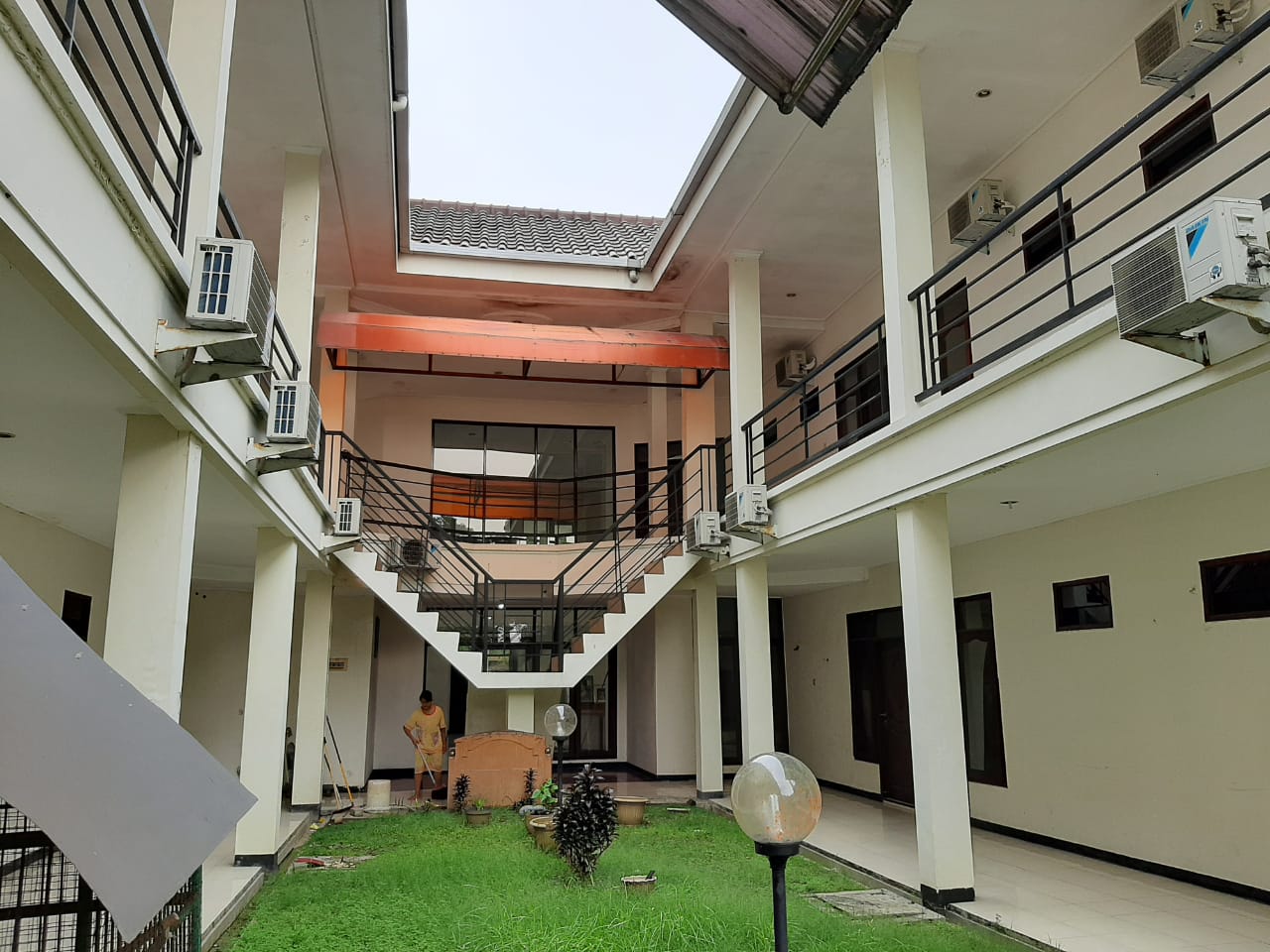 Dijual Rumah Multifungsional Eks Mess Permata Juanda Sidoarjo - Thumbnail 4