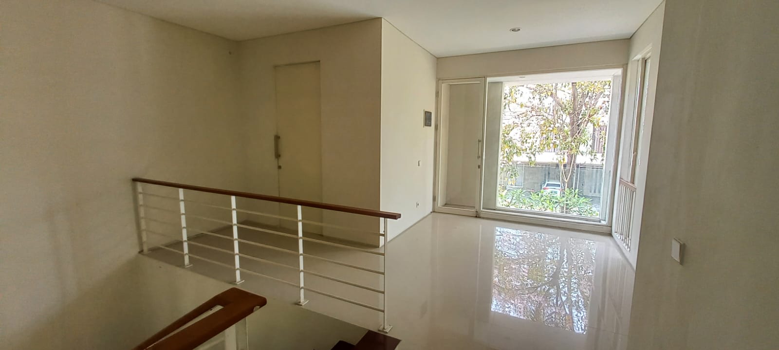 Disewakan Rumah Bagus Citraland Surabaya Barat - Image 1