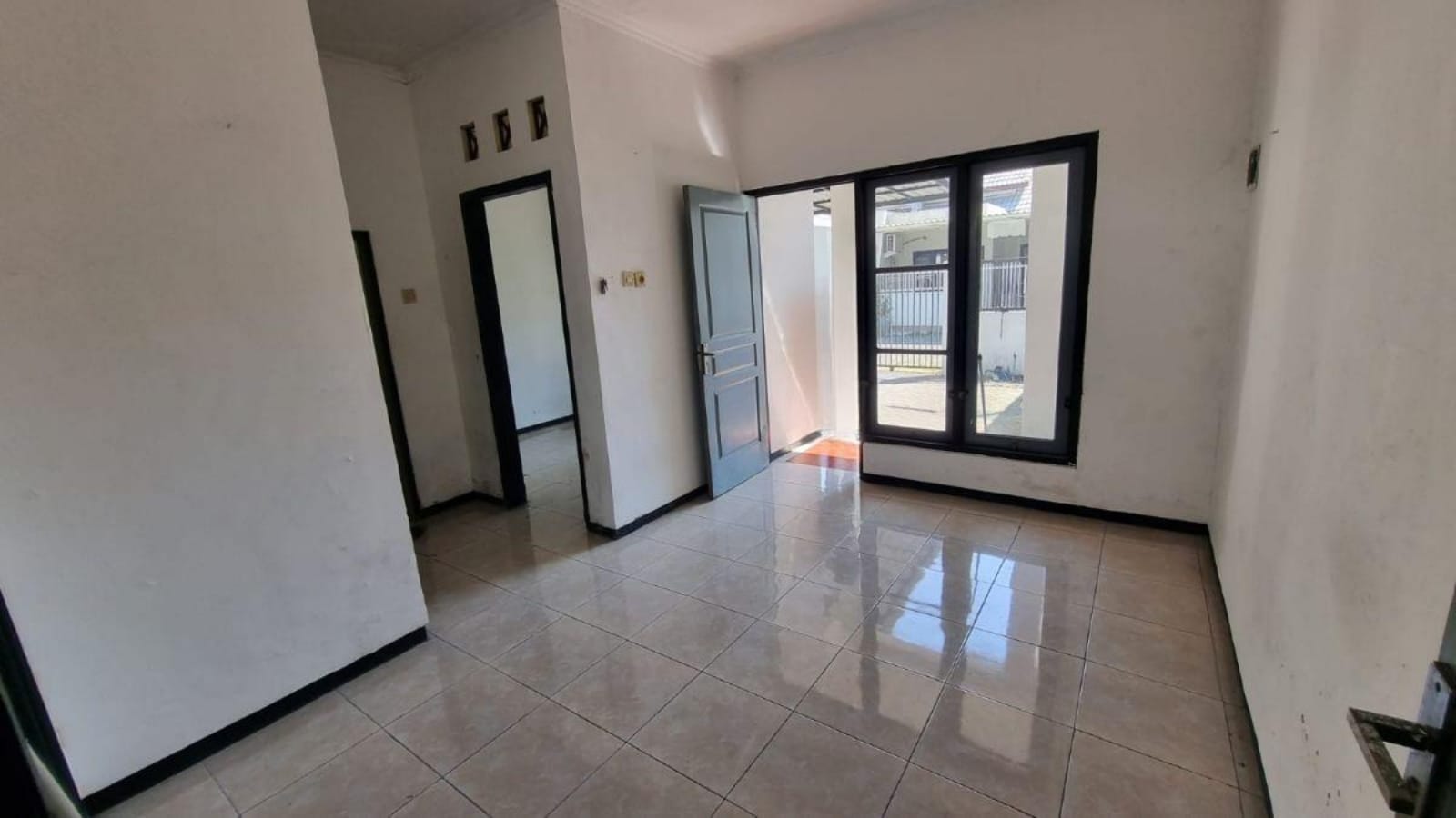 Dijual/disewakan Rumah Siap Huni Lokasi Strategis Puri Citra Rungkut Surabaya Timur - Thumbnail 4