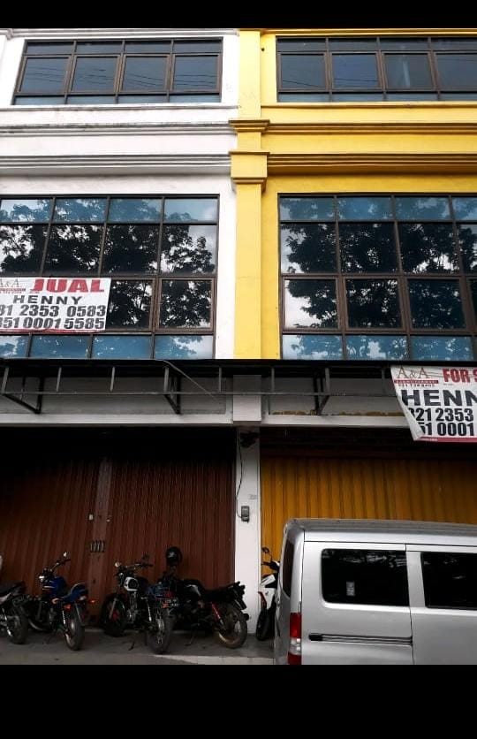 Dijual 2 Ruko Jejer Di Petokoan Rungkut Megah Raya Blok Q - Image 1