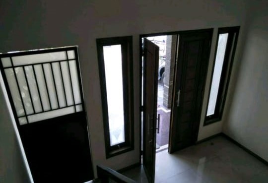 Dijual/Disewakan Rumah Modern Wilayah Surabaya Selatan - Image 1