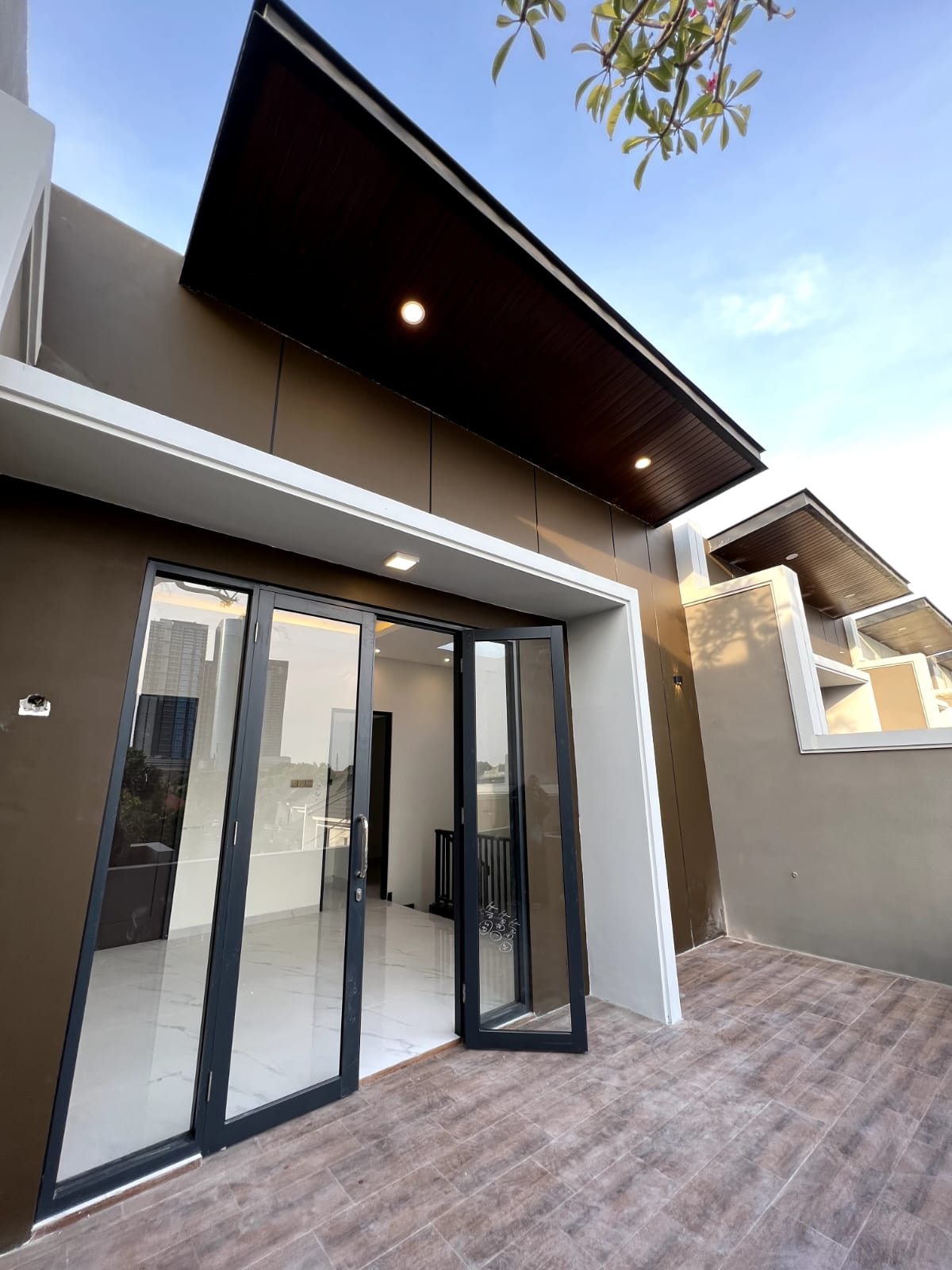 Dijual Rumah Minimalis Dukuh Kupang Surabaya Barat - Image 1