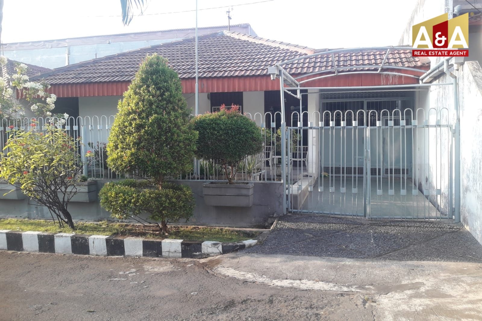 Dijual Rumah Siap Huni Kencana Sari Timur Surabaya Barat - Image 1