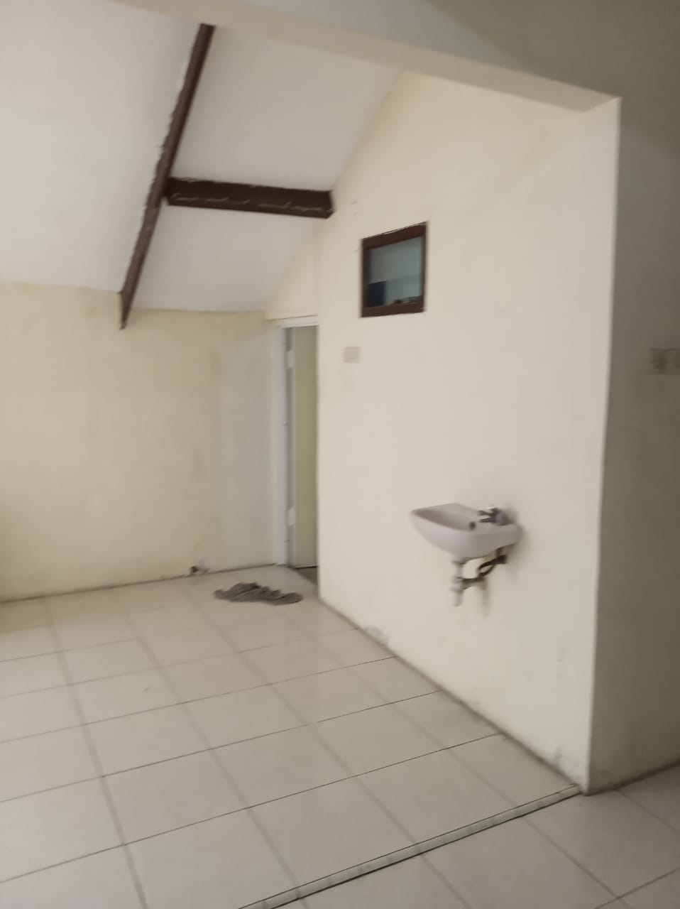 Dijual Rumah Siap Huni Rungkut Mapan Wilayah Surabaya Timur - Thumbnail 3