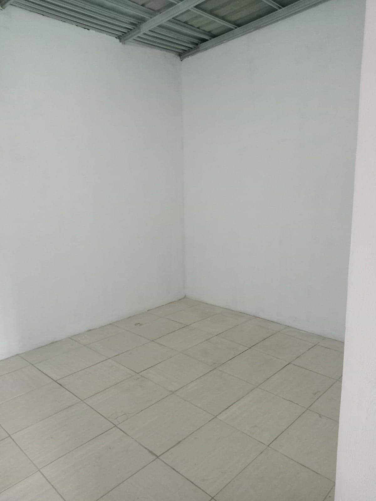 Dijual Rumah Strategis Perum Graha Suryanata Surabaya Barat - Thumbnail 4