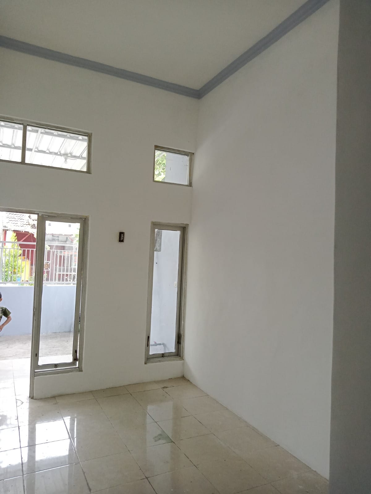 Dijual Rumah Strategis Perum Graha Suryanata Surabaya Barat - Thumbnail 2