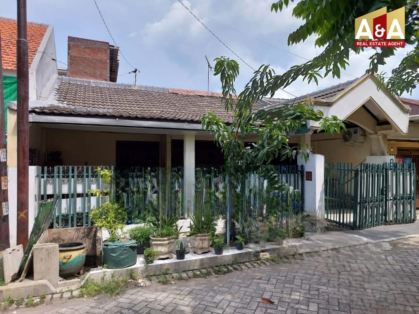 Dijual Rumah Bagus Kawasan Perum Rungkut Barata Surabaya Timur - Image 1