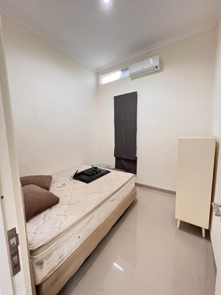 Dijual Rumah Startegis Full Furnished di Safira Garden Sidoarjo - Thumbnail 2