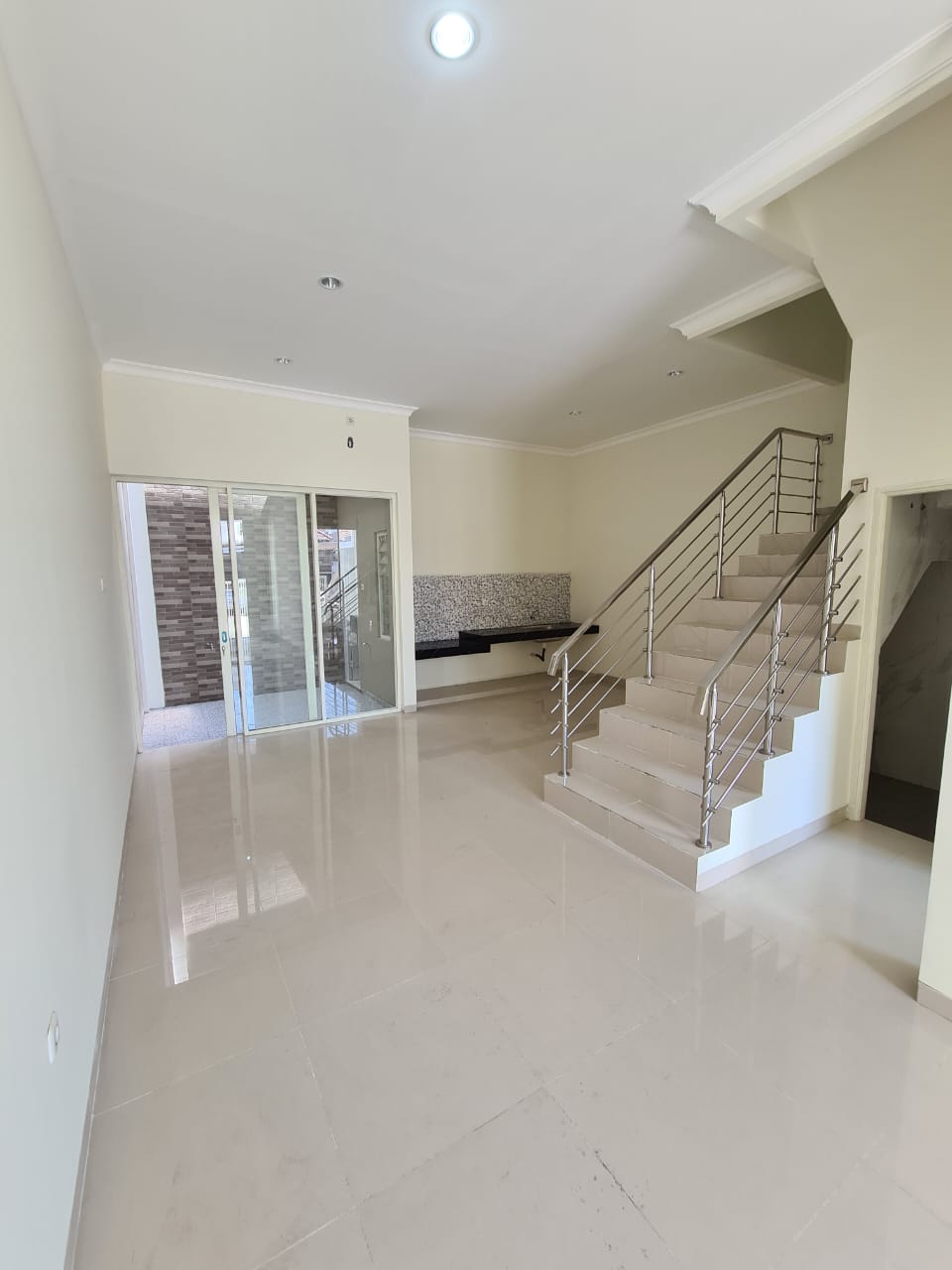 Dijual Rumah Minimalis dan Strategis di Nirwana Executive Surabaya Timur - Thumbnail 3