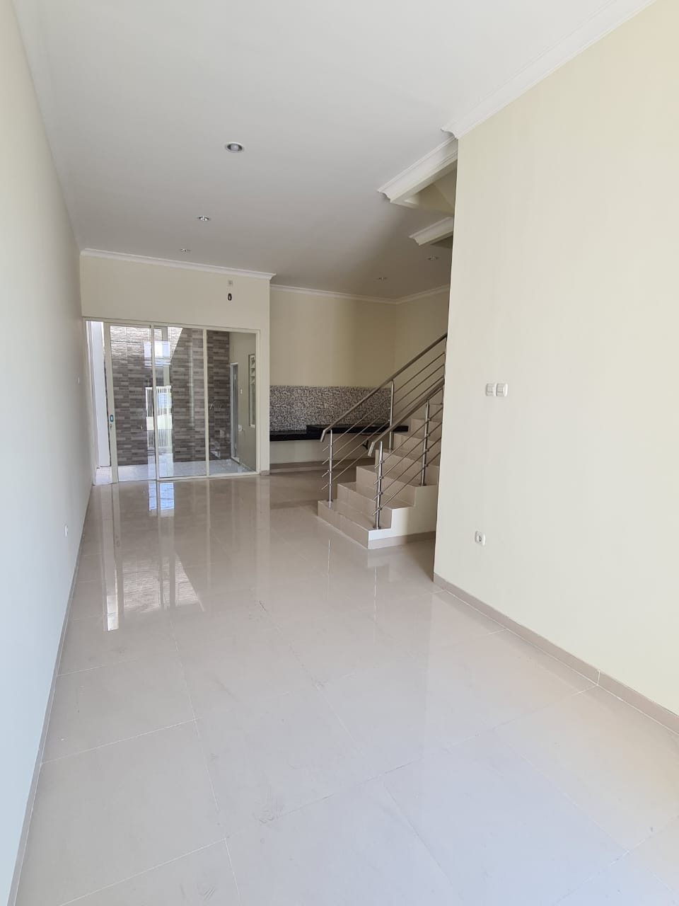 Dijual Rumah Minimalis dan Strategis di Nirwana Executive Surabaya Timur - Thumbnail 3