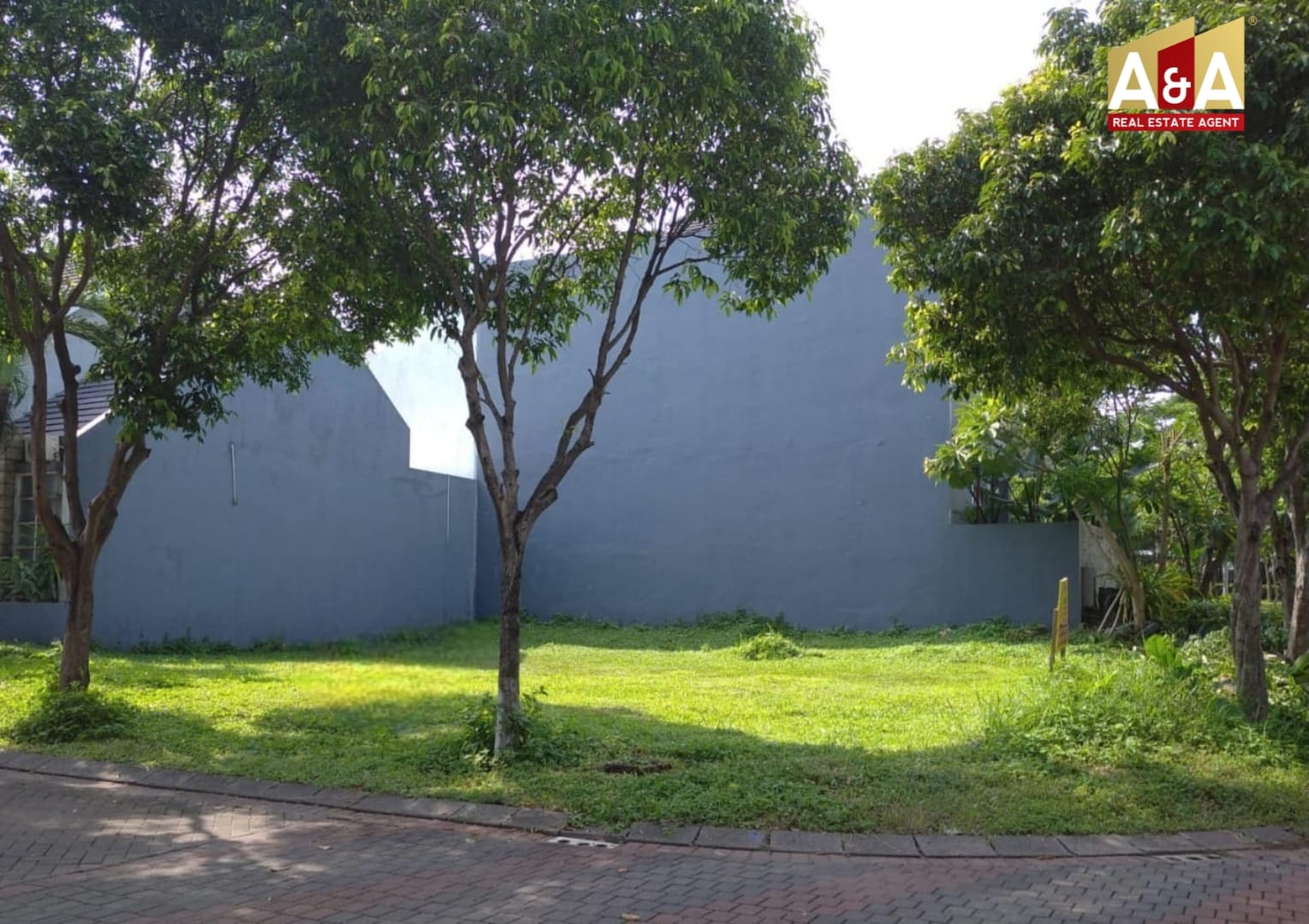 SBY Barat East Wood Jl.Citra Pinus Citraland - Image 1