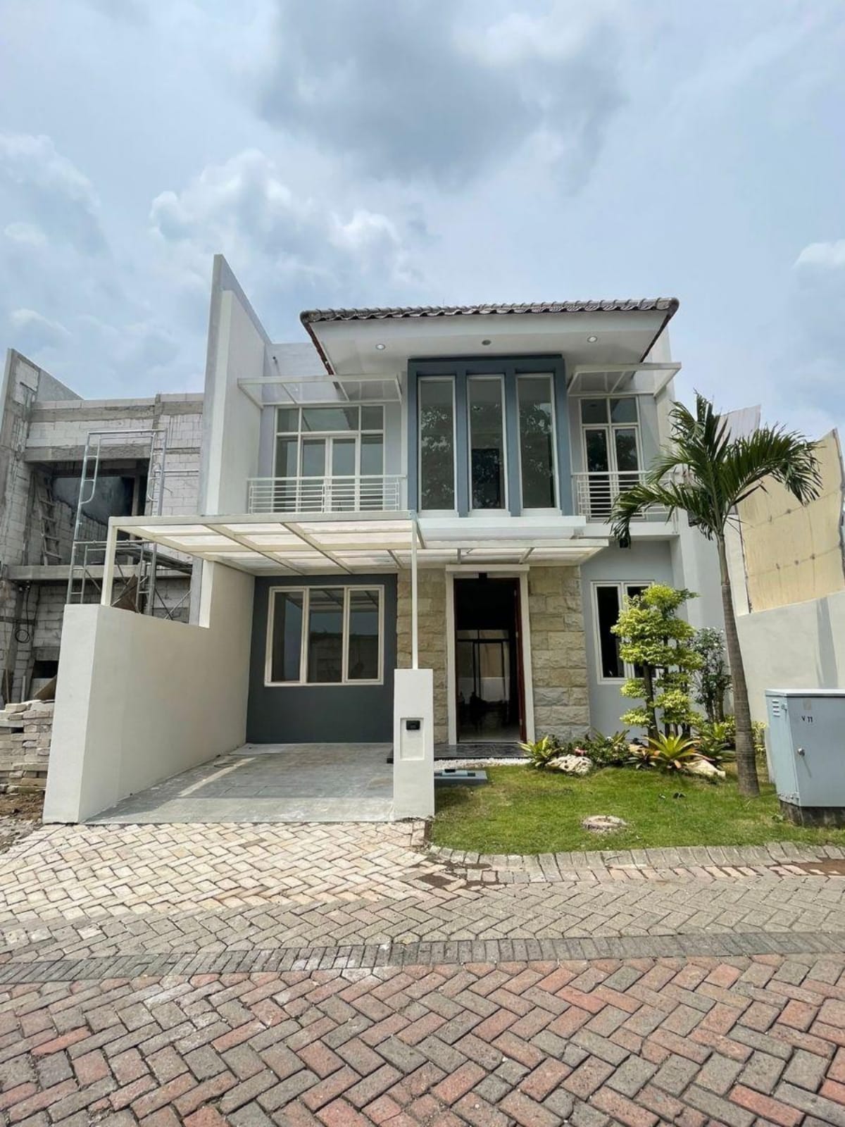Dijual Cepat Rumah Siap Huni Taman Puspa Raya Citraland Surabaya Barat - Thumbnail 2
