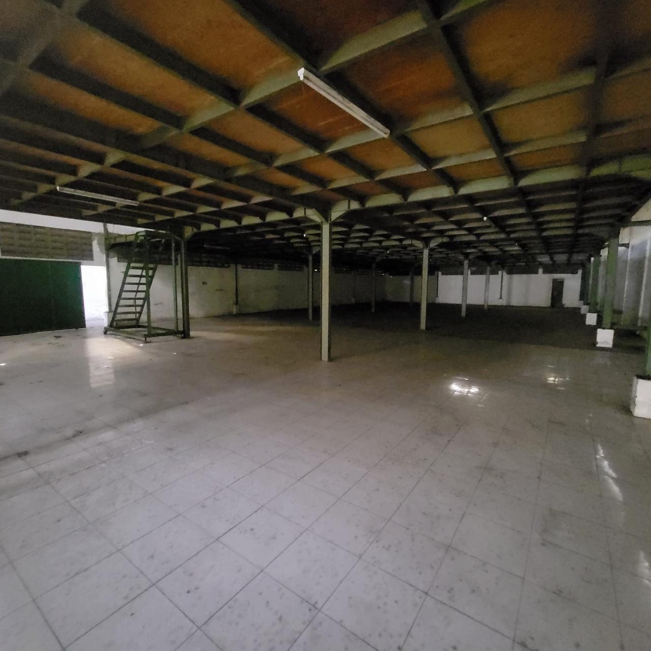 Dijual Gudang Strategis di Raya Kepatihan Gresik - Thumbnail 2