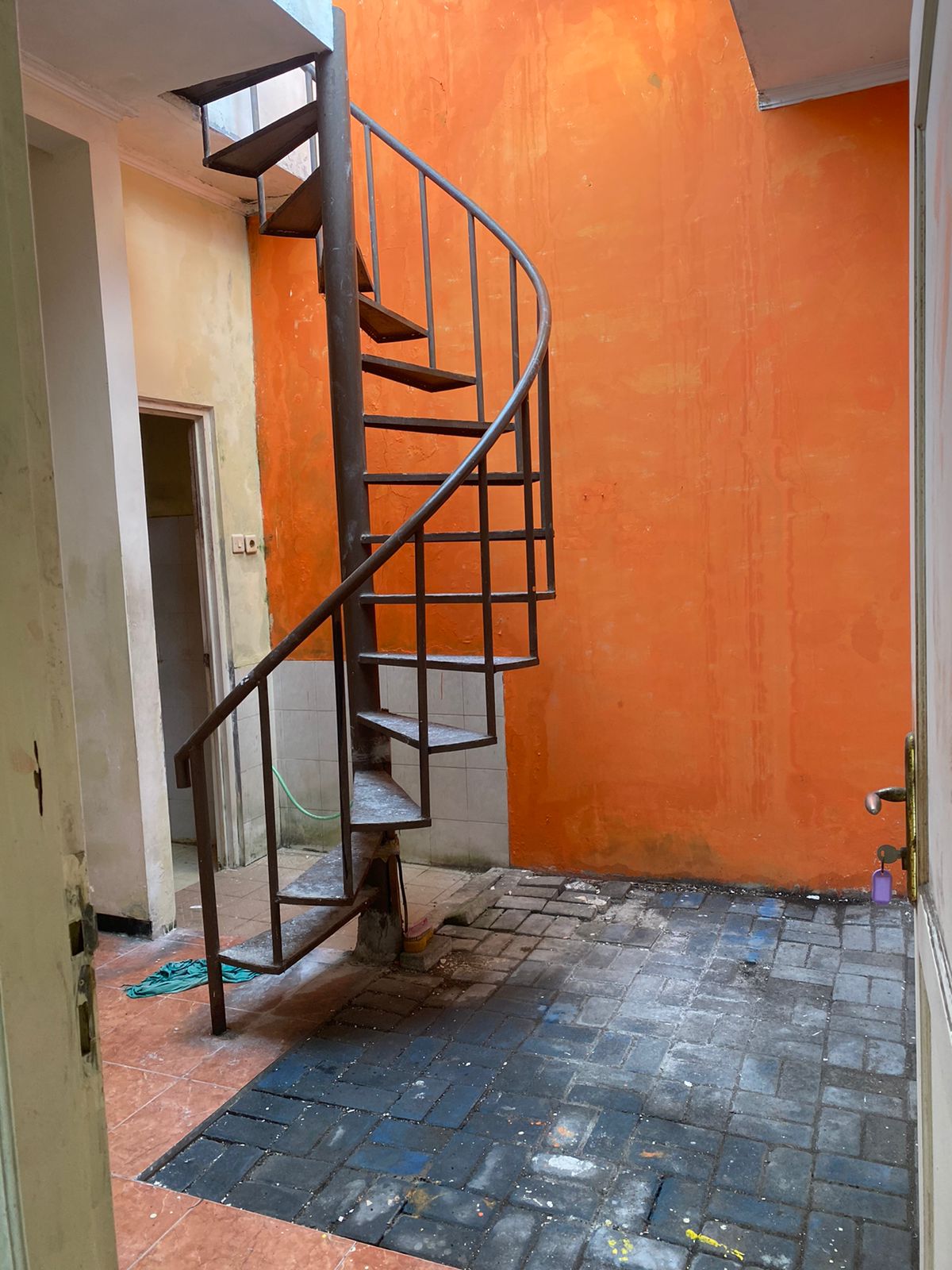 Dijual Rumah Nyaman Strategis Perum Griya Kencana Asri Wilayah Surabaya Timur - Thumbnail 2