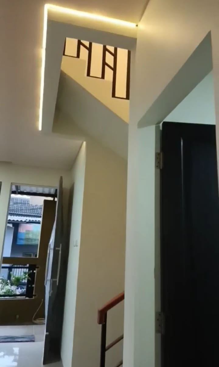 Dijual Rumah Modern Minimalis Perum Menganti Permai Wilayah Gresik - Thumbnail 2