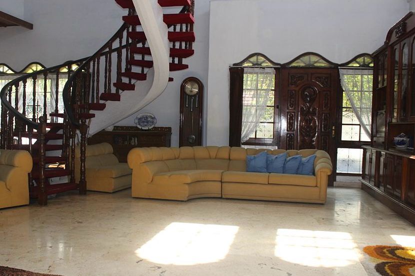 Dijual Rumah Bagus Strategis Pucang Adi Wilayah Surabaya Timur - Image 1