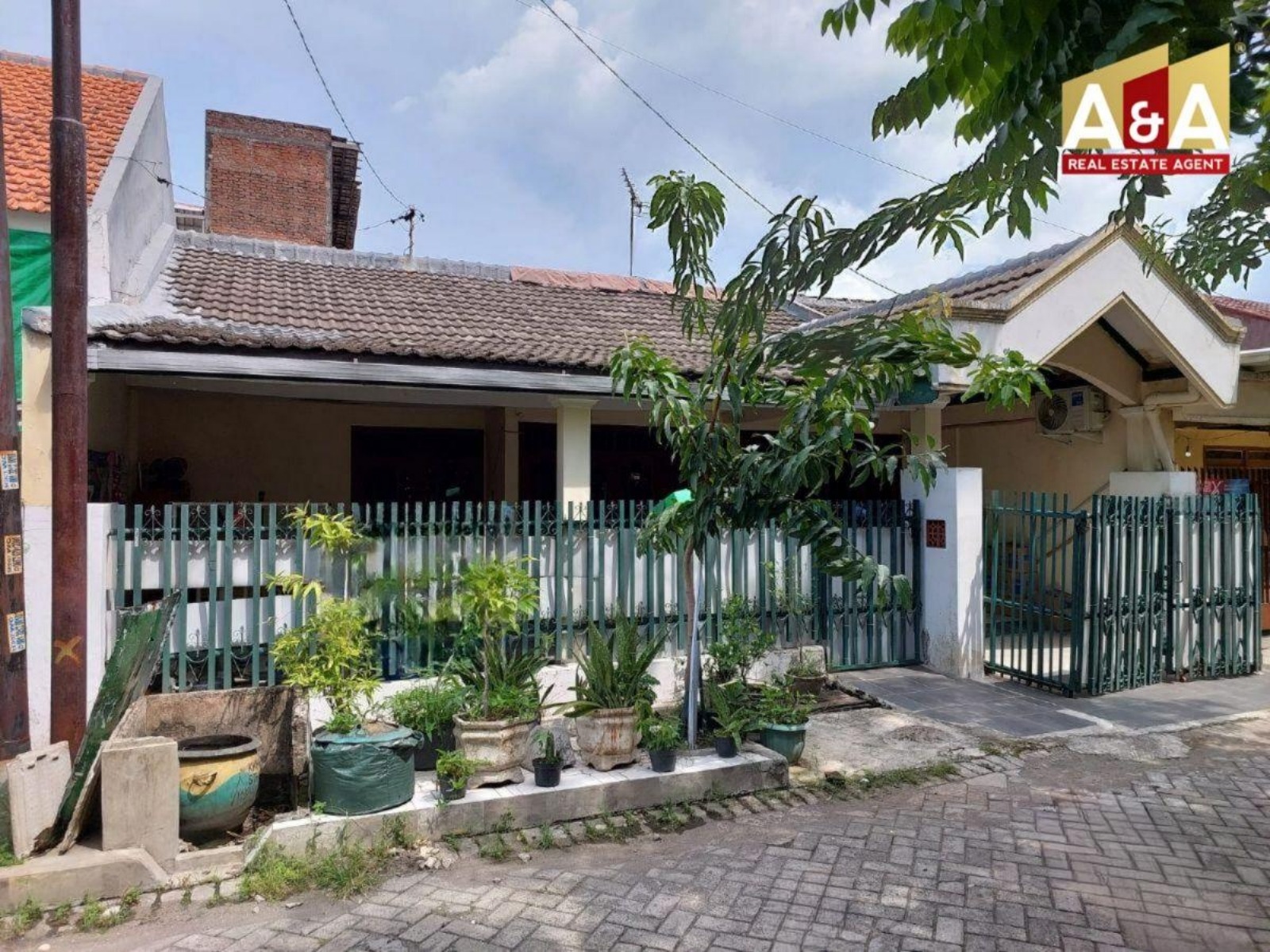 Dijual Rumah Lokasi Strategis Rungkut Barata Surabaya Timur - Image 1