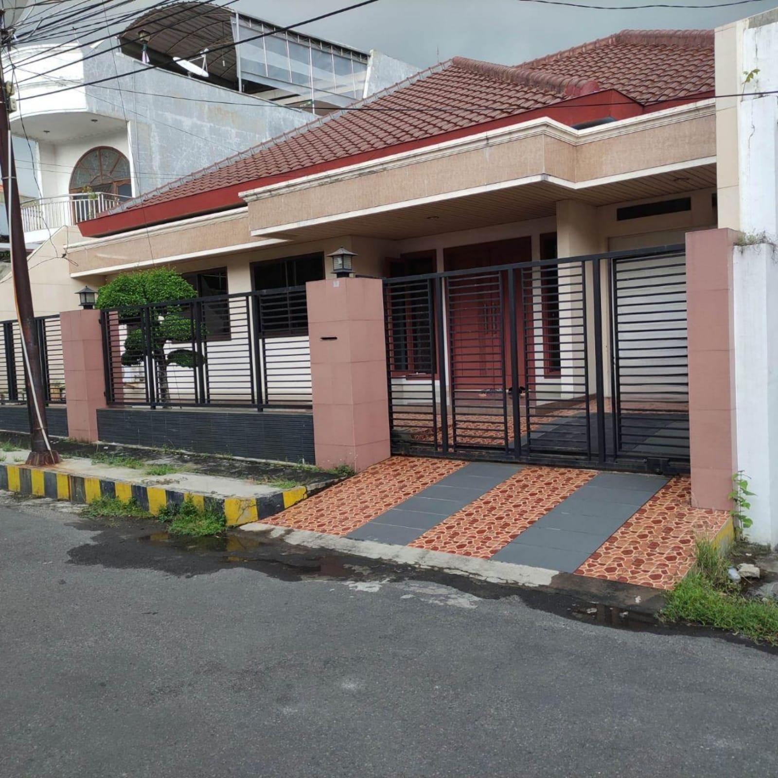 Dijual Rumah Strategis Kupang Indah Surabaya Barat - Thumbnail 2