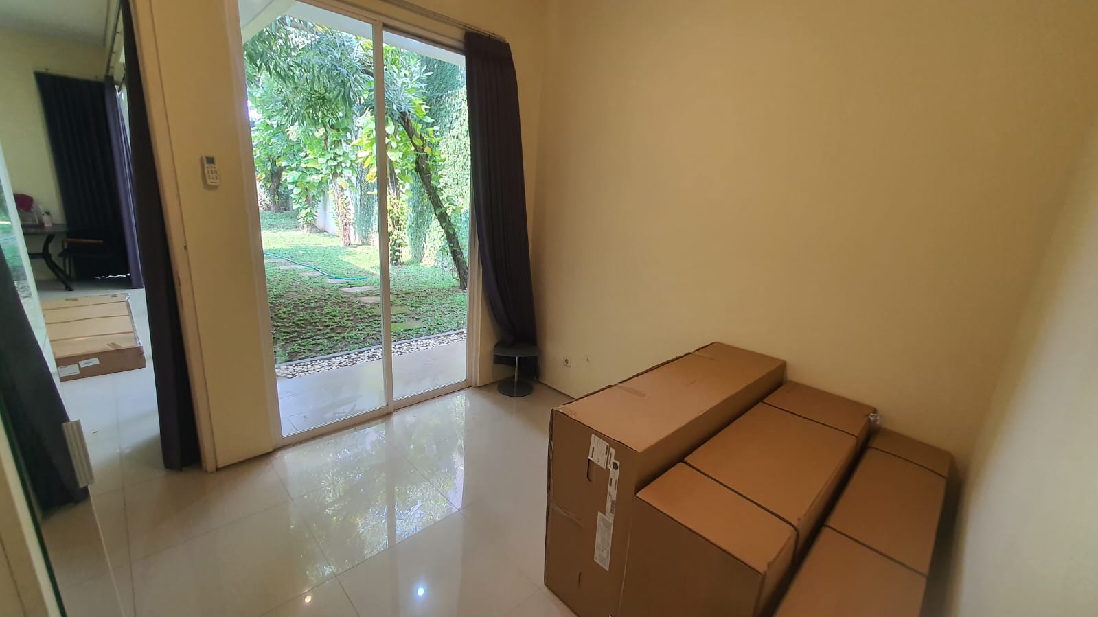 Dijual Rumah Bagus Modern Wilayah Royal Residance Surabaya Barat - Thumbnail 3