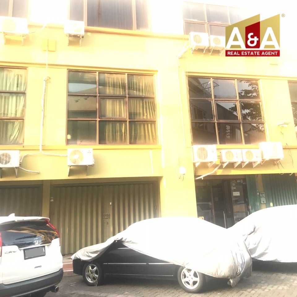 Dijual/Disewakan Unit Ruko Lokasi Surabaya Barat - Image 1