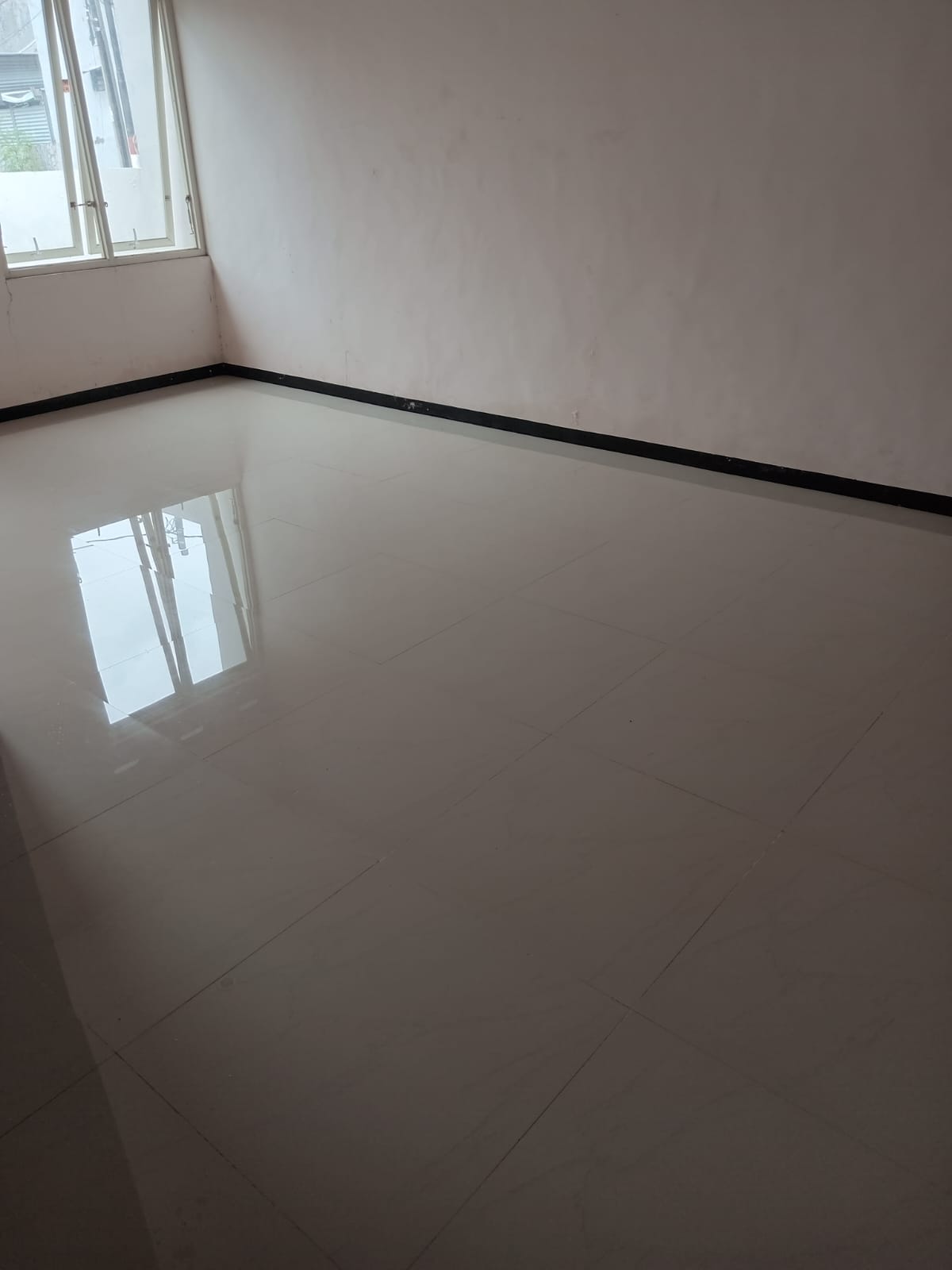 Dijual Rumah Strategis Hook Park Royal Regency Sidoarjo - Image 1