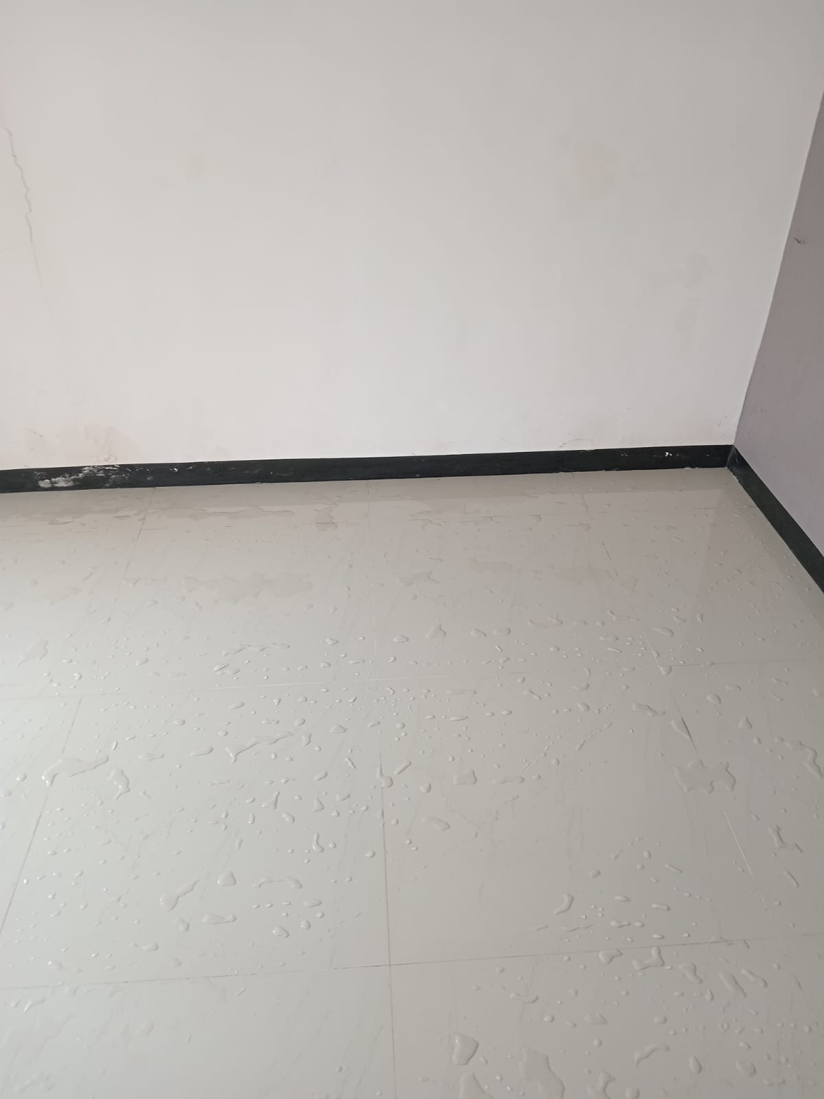 Dijual Rumah Strategis Hook Park Royal Regency Sidoarjo - Thumbnail 2